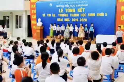 Trình diễn thời trang bảo vệ môi trường và đồng phục học sinh năm học 2020 - 2021 của Trường Tiểu học Vạn Phúc, Ba Đình