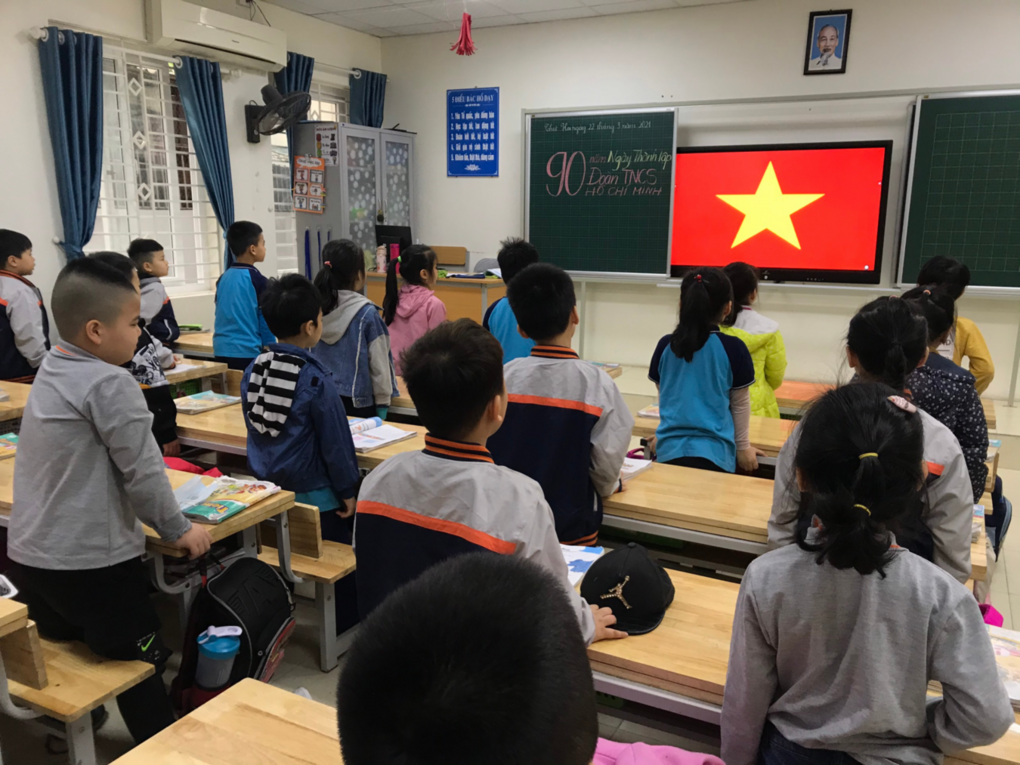 Học sinh Trường Tiểu học Vạn Phúc tham gia tìm hiểu về Đoàn TNCS Hồ Chí Minh